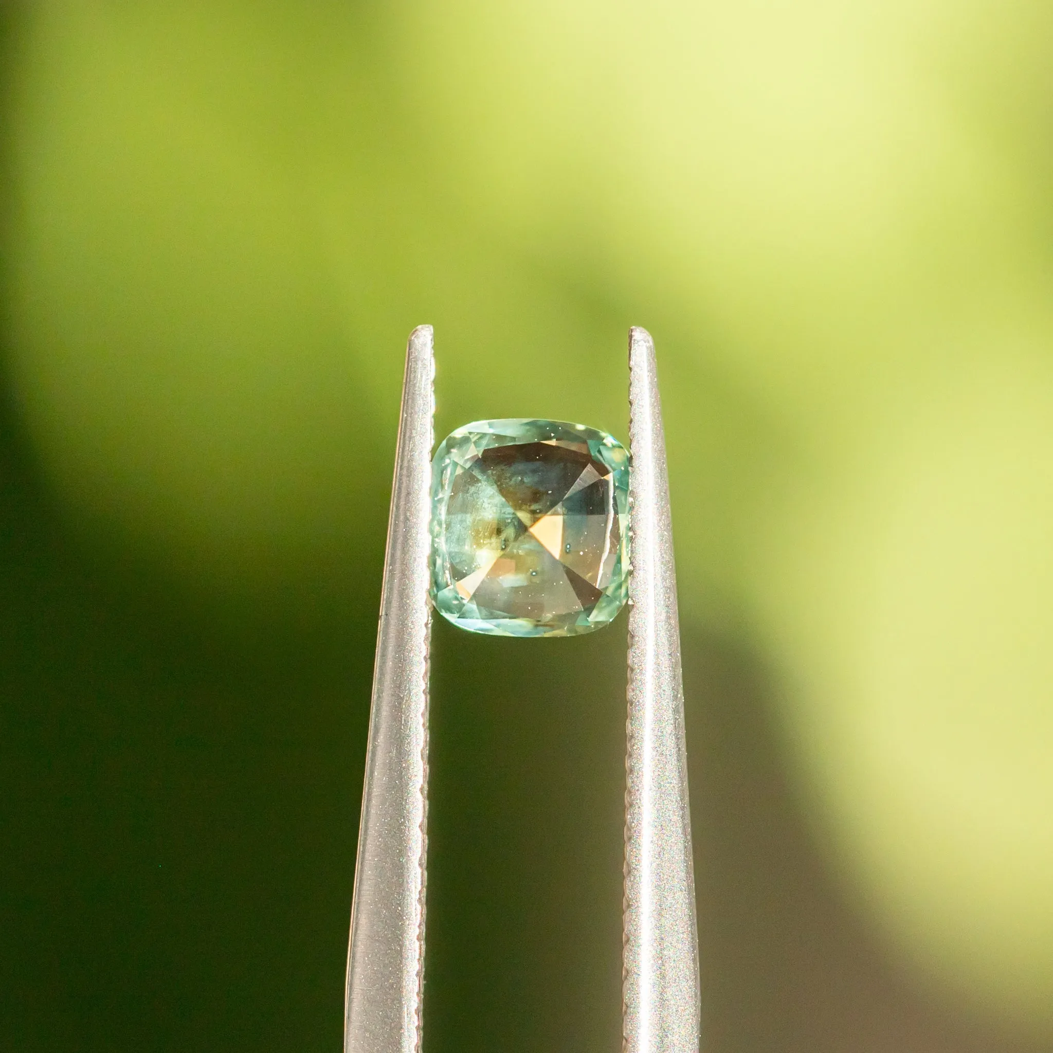 0.80CT CUSHION CUT MONTANA SAPPHIRE, PARTI SPRING GREEN WITH LIGHT BLUE, 5.31X3.56MM