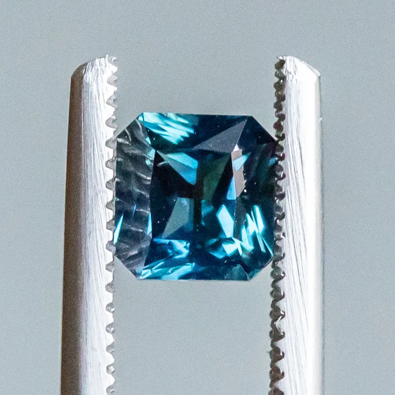 1.00CT SQUARE RADIANT MADAGASCAR SAPPHIRE, OCEAN BLUE, 5.51X5.26X3.50MM