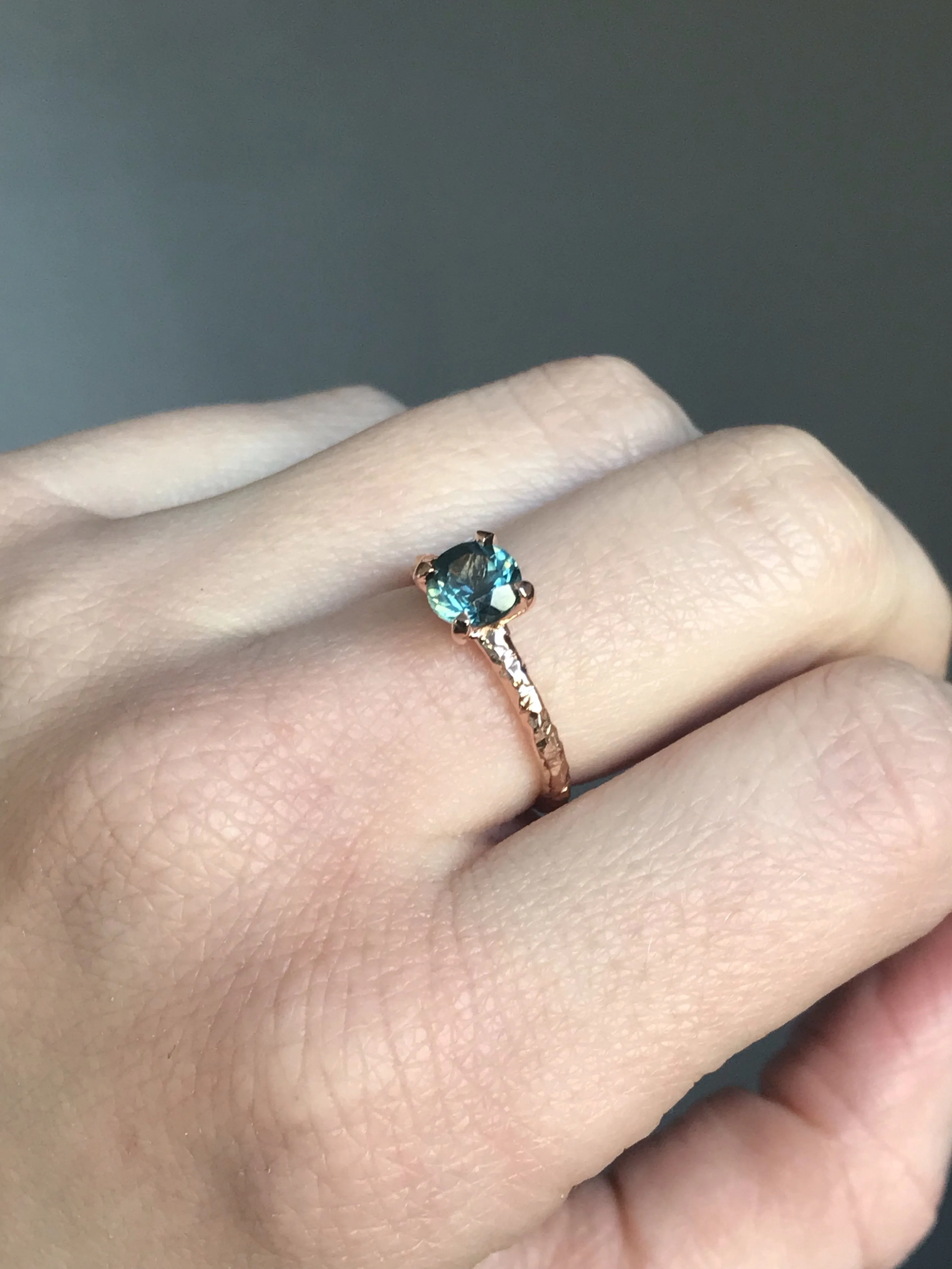 1.06ct Montana Sapphire Evergreen Solitaire in 18k Rose Gold