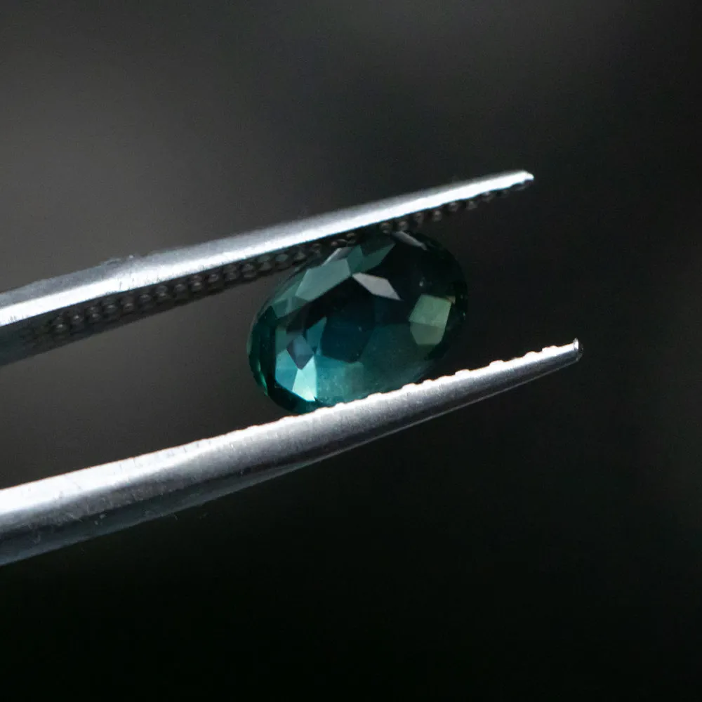 3.0CT OVAL AUSTRALIAN SAPPHIRE, UNTREATED, MEDIUM TEAL BLUE GREEN, 9.54X7.06X5.02MM