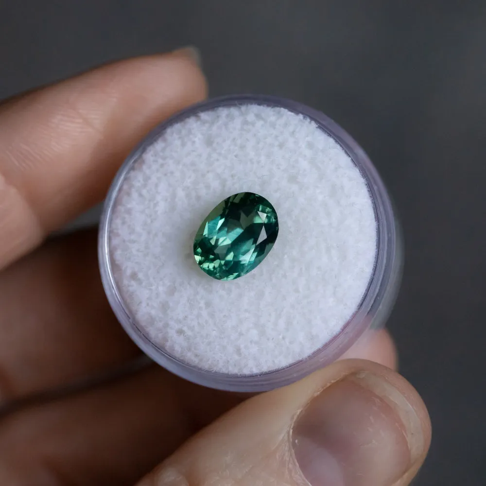 3.0CT OVAL AUSTRALIAN SAPPHIRE, UNTREATED, MEDIUM TEAL BLUE GREEN, 9.54X7.06X5.02MM