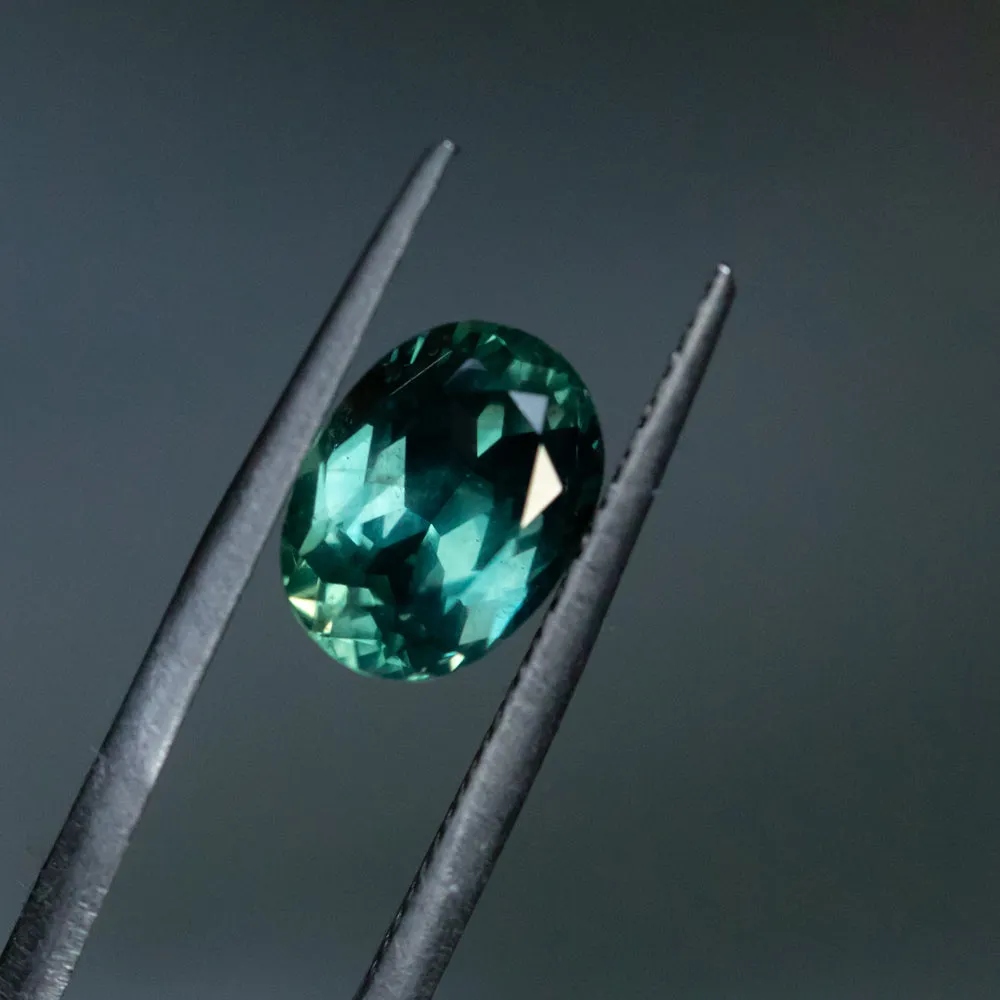 3.0CT OVAL AUSTRALIAN SAPPHIRE, UNTREATED, MEDIUM TEAL BLUE GREEN, 9.54X7.06X5.02MM