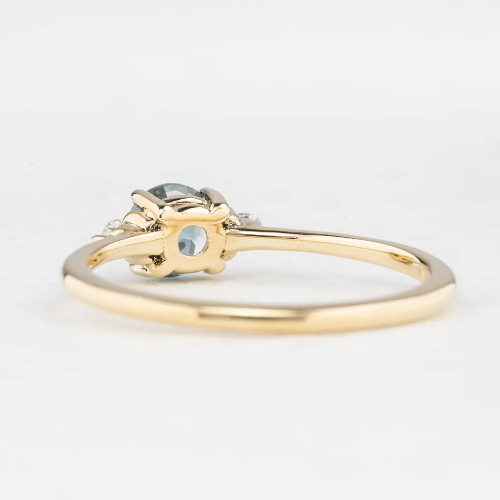 Emilie Ring 5mm 0.60ct Light blue Montana Sapphire 14K Yellow Gold