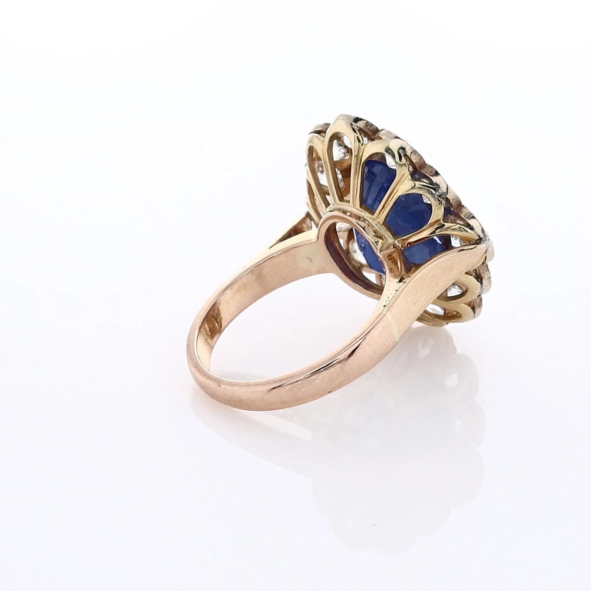 Estate 18k Yellow Gold Sapphire and Diamond Scalloped Halo Ring