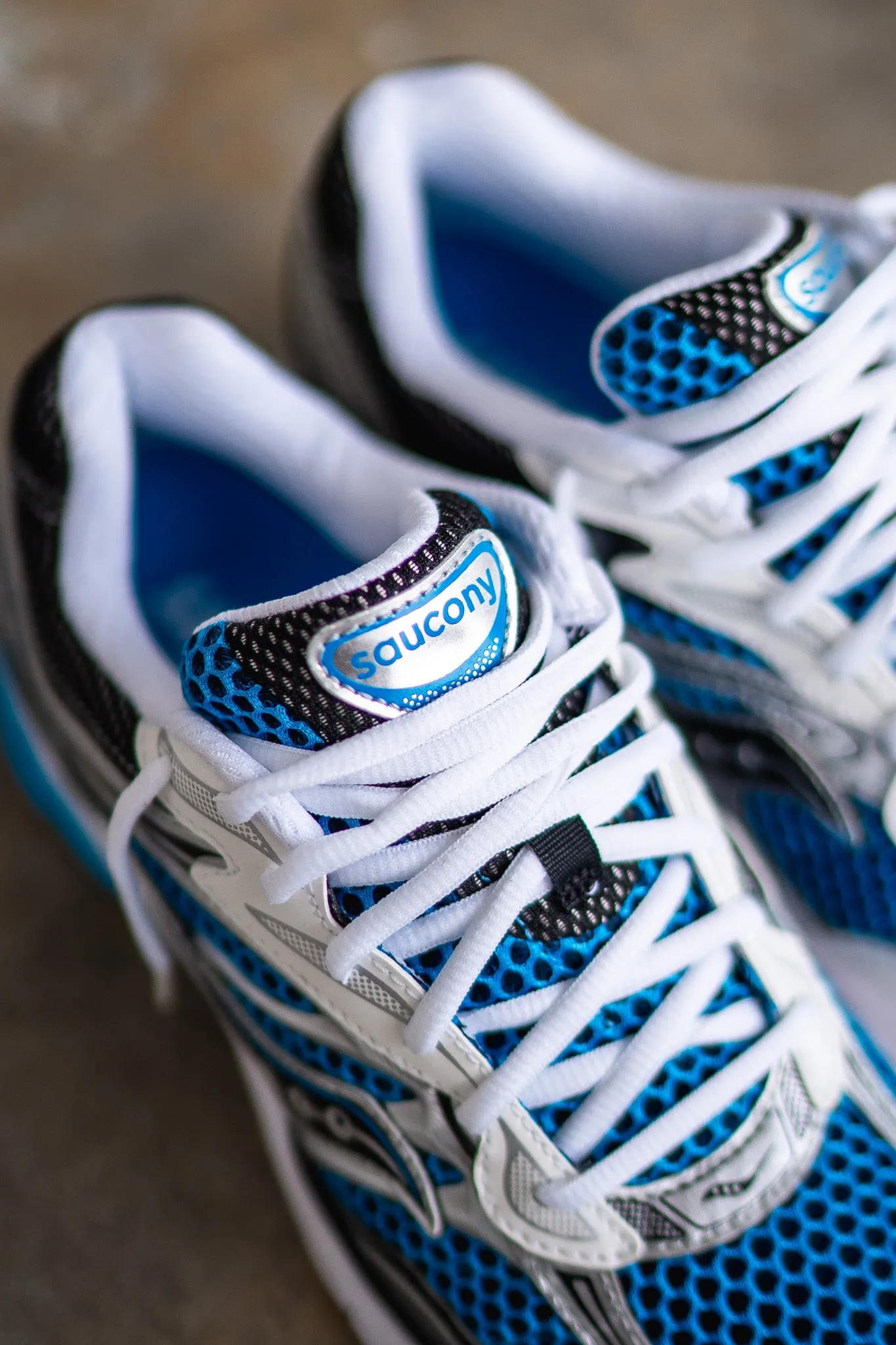 Mens Saucony OG ProGrid Omni 9 (Royal/Silver)